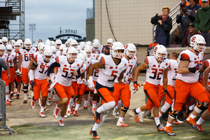 Syracuse had a crop of Class of 2020 recruits watch its first day of spring practice.