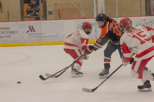 Madison Primeau scored twice in Syracuse's 6-1 win over Lindenwood.