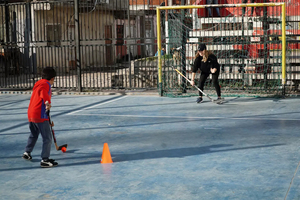 Through her Sticks Together project, Sarah Thompson taught hockey to underprivileged kids in Buenos Aires.