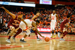 Frank Howard strides forward for the ball.